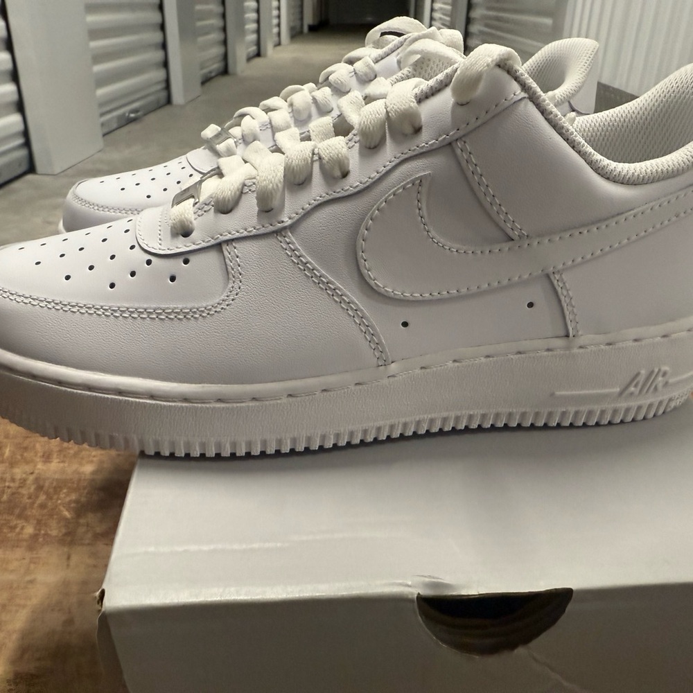 Nike Women's White Air Force 1 Sneakers